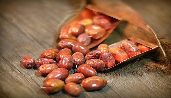 خواص شگفت انگیز پودر سنجد و مزایای دارویی آن