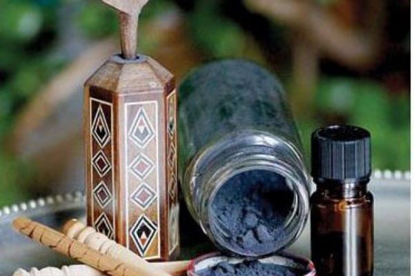 چطور سرمه چشم خانگی درست کنیم؟