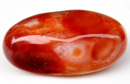 سنگ یشم چیست و چه خواصی دارد؟