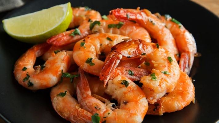 خواص شگفت انگیز میگو و مضرات احتمالی آن