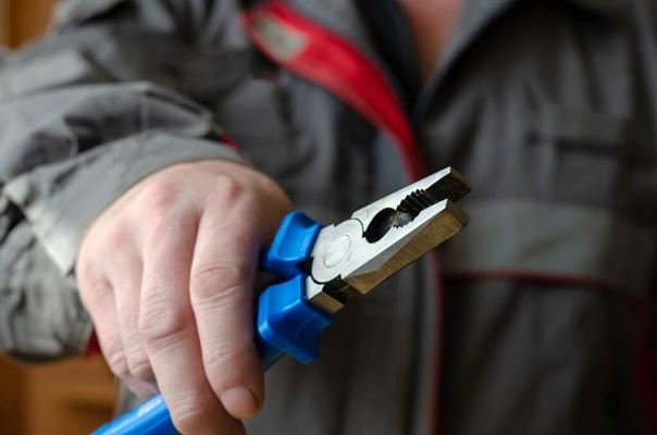 یک انبردست خوب و باکیفیت چه ویژگی هایی دارد؟