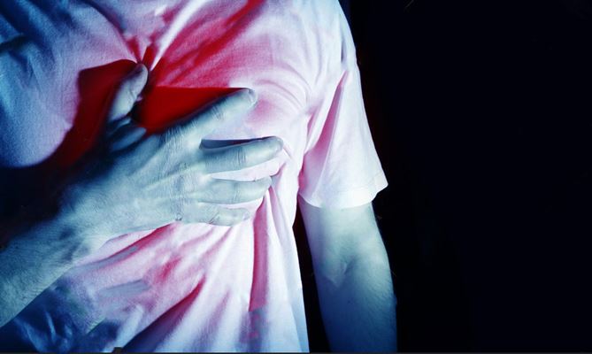 عوامل بروز حمله قلبی و راههای مقابله با آن چیست؟
