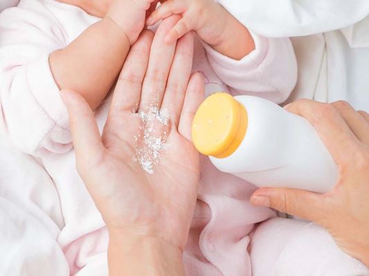 عوارض و خطرات استفاده از پودر بچه برای نوزادان 