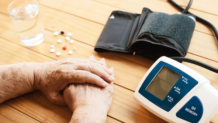  فشارسنج دیجیتالی بخریم یا عقربه‌ای؟