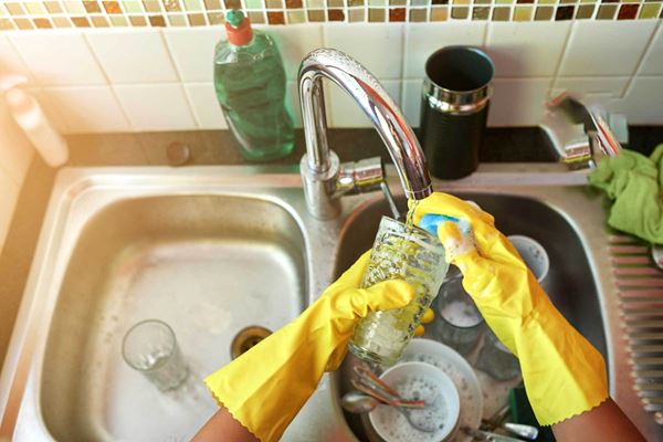 رایج ترین اشتباهات هنگام ظرف شستن 