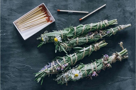  گیاه دارویی اسماج, خواص اسماج, تاریخچه اسماج