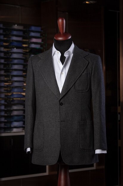 ماجرای کت و شلوار ۴۰ ساله هاکوپیان/ وقتی کیفیت خاطره می‌سازد