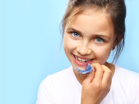 ارتودنسی,انواع روش های ارتودنسی,ارتودنسی متحرک نامرئی