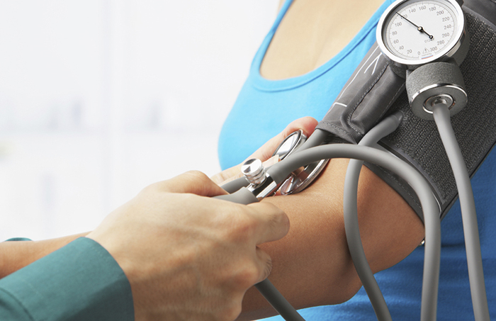 گرفتن فشار خون