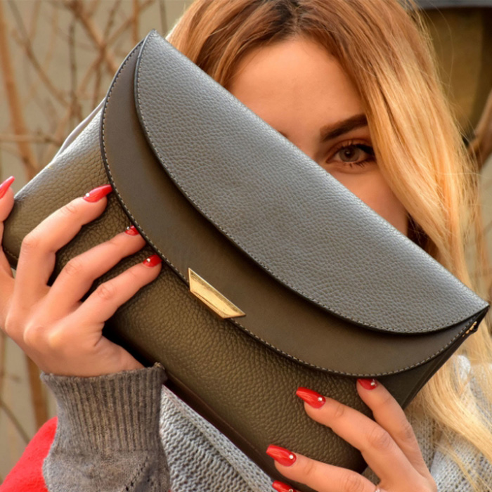 کیف پاسپورتی زنانه چیست